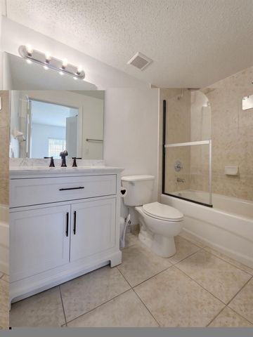 7240 NW 114th Avenue 304, Doral, FL 33178