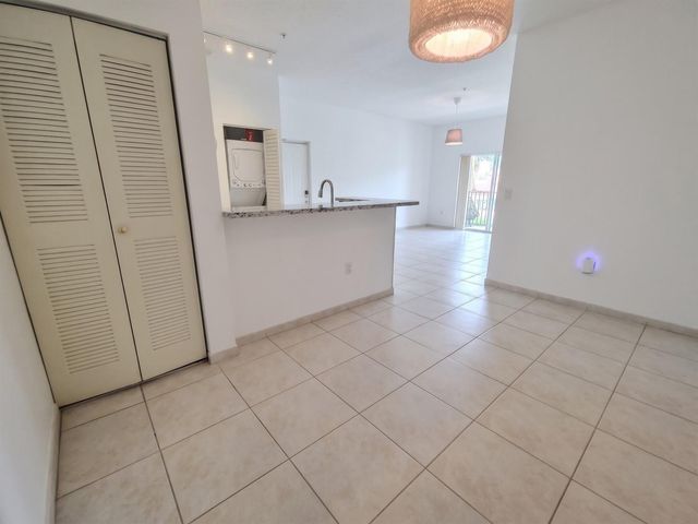 7240 NW 114th Avenue 304, Doral, FL 33178