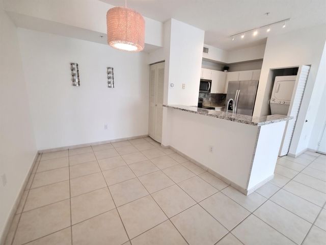7240 NW 114th Avenue 304, Doral, FL 33178