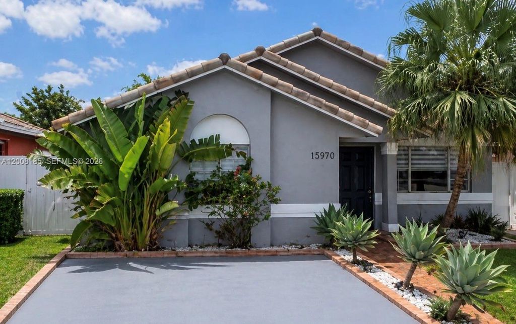 15970 SW 81st Ter, Miami, FL 33193