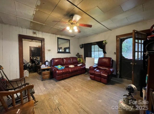 130 Lookout Road, Asheville, NC 28804