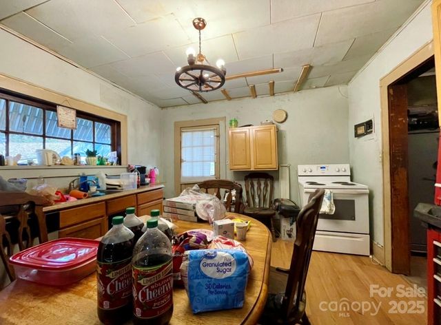 130 Lookout Road, Asheville, NC 28804