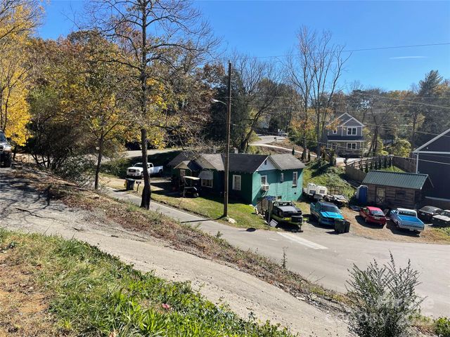 130 Lookout Road, Asheville, NC 28804