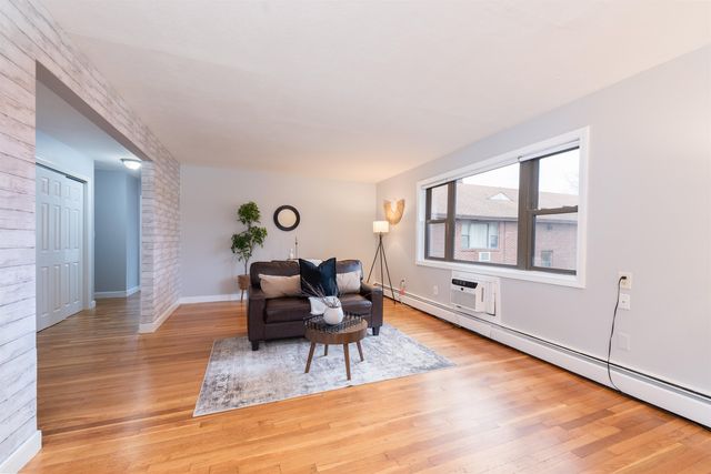 1 Brook Rd Apt 12, Salem, NH 03079