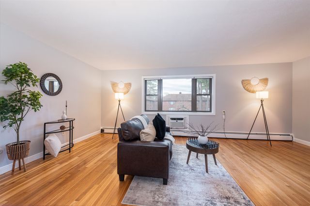 1 Brook Rd Apt 12, Salem, NH 03079