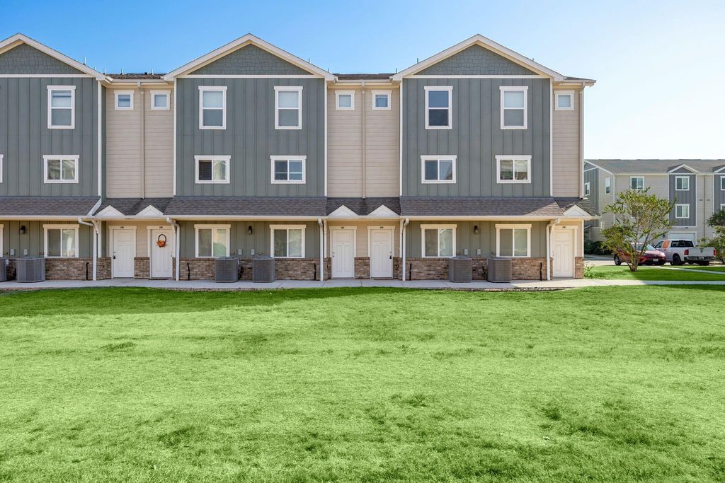 21155 Gosling Road 30, Spring, TX 77388