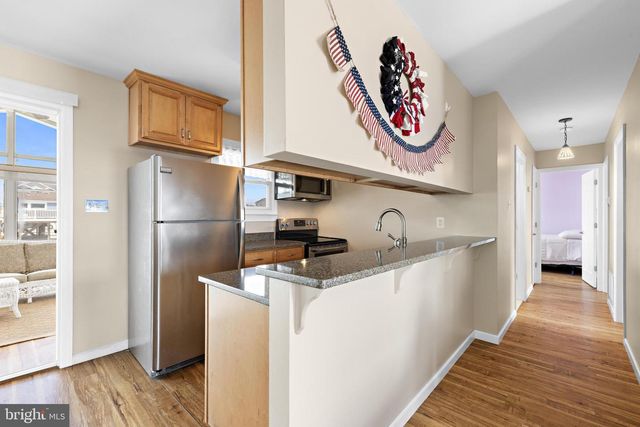 20 GEORGE DRIVE, Manahawkin, NJ 08050
