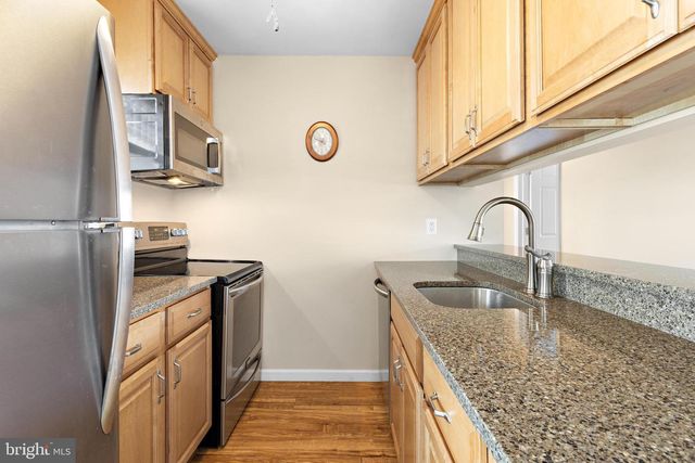 20 GEORGE DRIVE, Manahawkin, NJ 08050