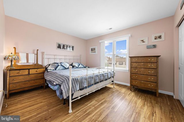 20 GEORGE DRIVE, Manahawkin, NJ 08050