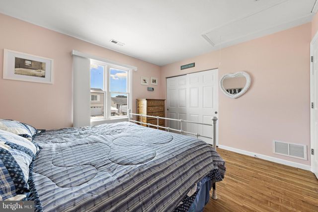 20 GEORGE DRIVE, Manahawkin, NJ 08050