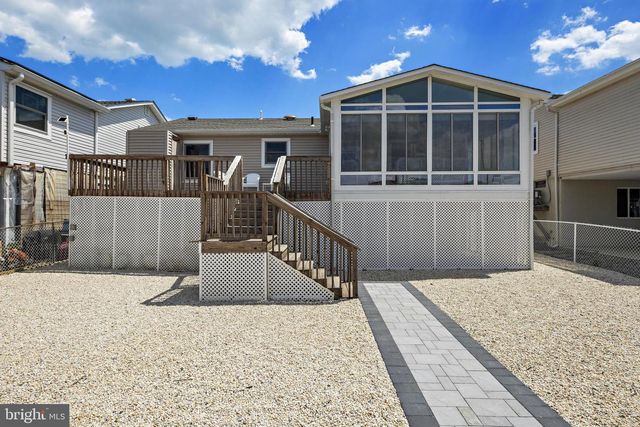 20 GEORGE DRIVE, Manahawkin, NJ 08050