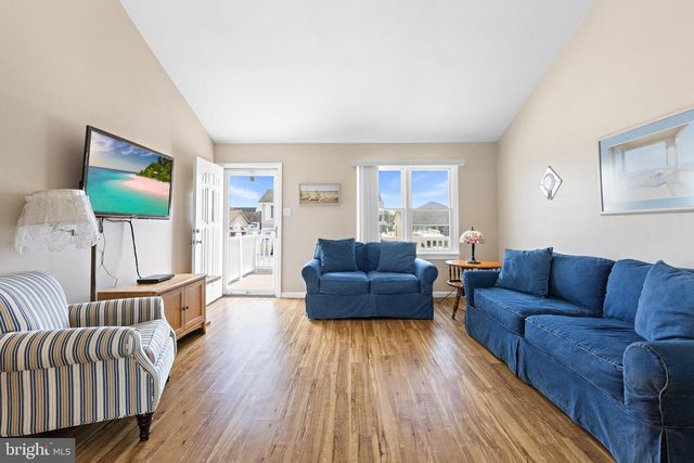 20 GEORGE DRIVE, Manahawkin, NJ 08050