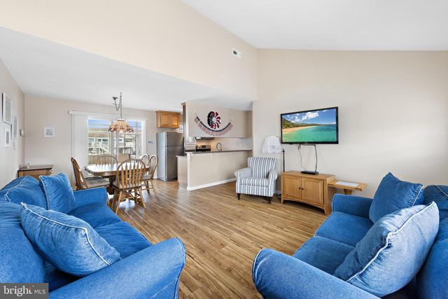 20 GEORGE DRIVE, Manahawkin, NJ 08050