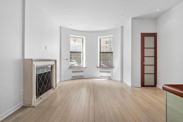 303 W 80th St Apt 1A, New York City, NY 10024