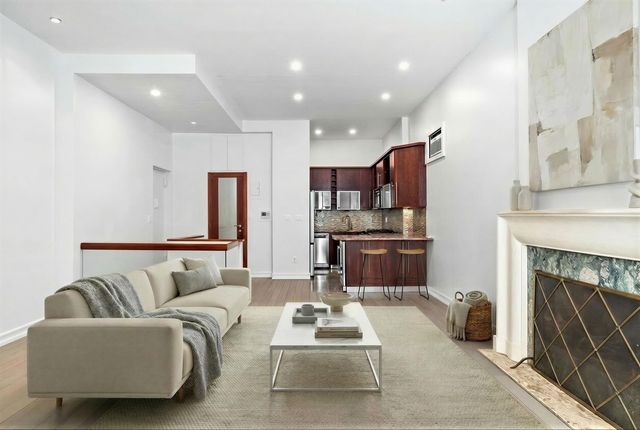 303 W 80th St Apt 1A, New York City, NY 10024