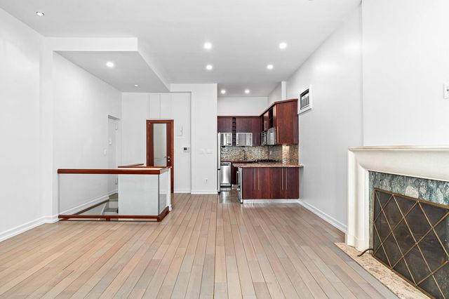 303 W 80th St Apt 1A, New York City, NY 10024