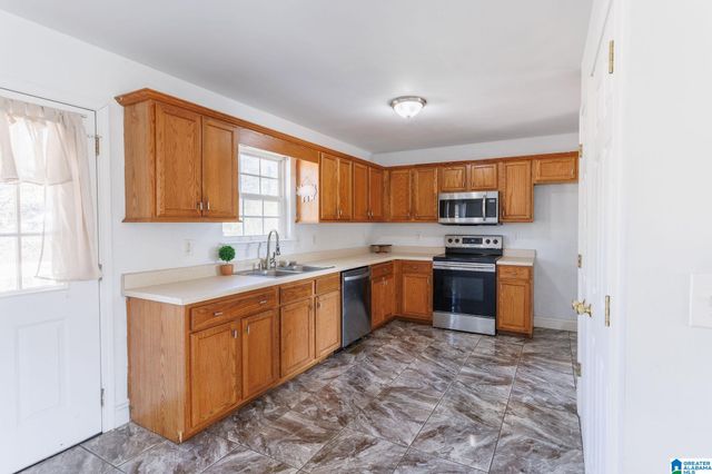 11 WET CAT ROAD, Hayden, AL 35079