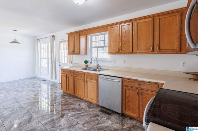 11 WET CAT ROAD, Hayden, AL 35079