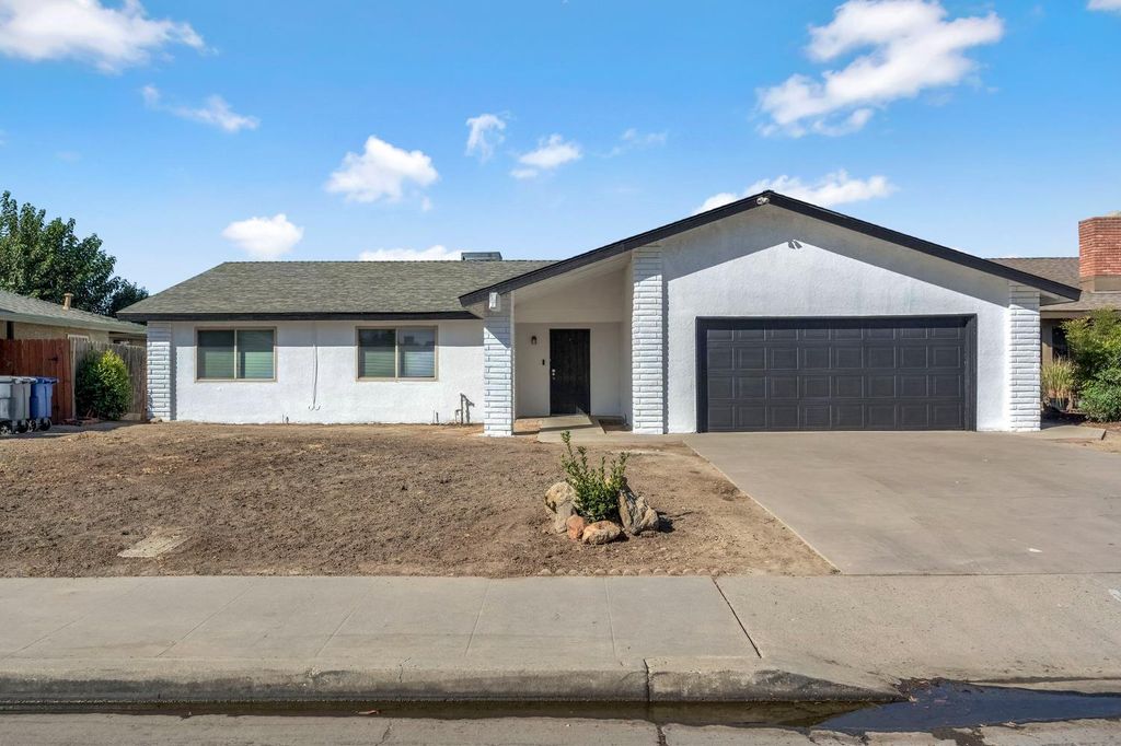 Image 1 of property listing at 3231 Mulberry Street, Selma, CA 93662