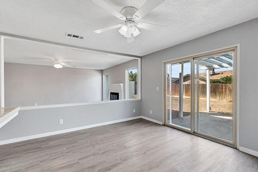 Image 16 of property listing at 3231 Mulberry Street, Selma, CA 93662