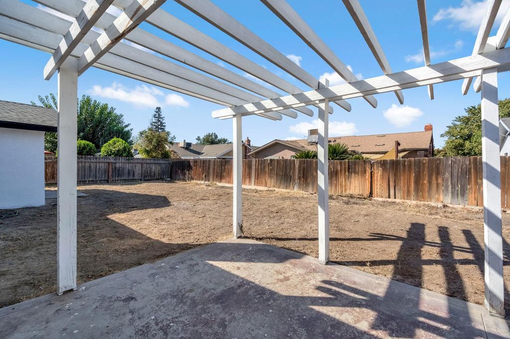 Image 30 of property listing at 3231 Mulberry Street, Selma, CA 93662