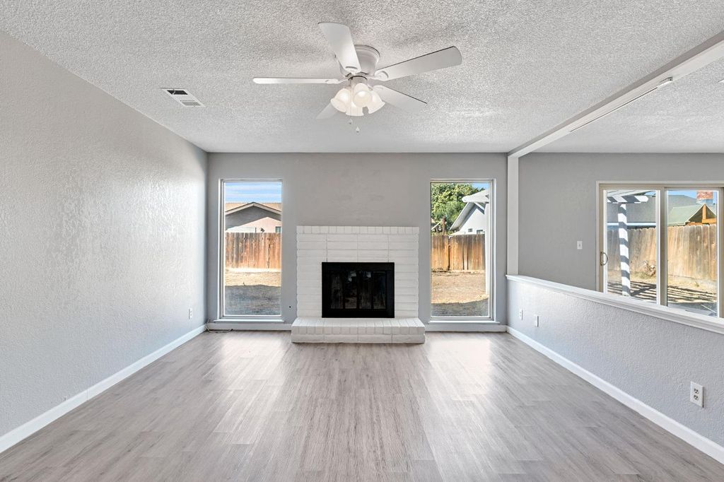 Image 9 of property listing at 3231 Mulberry Street, Selma, CA 93662