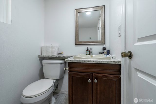 29401 Military Road S #33, Federal Way, WA 98003