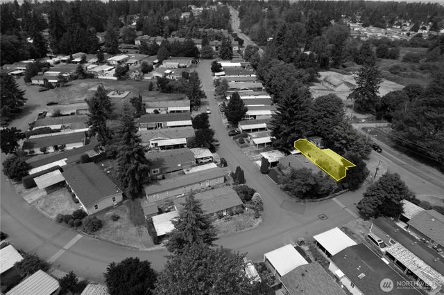 29401 Military Road S #33, Federal Way, WA 98003