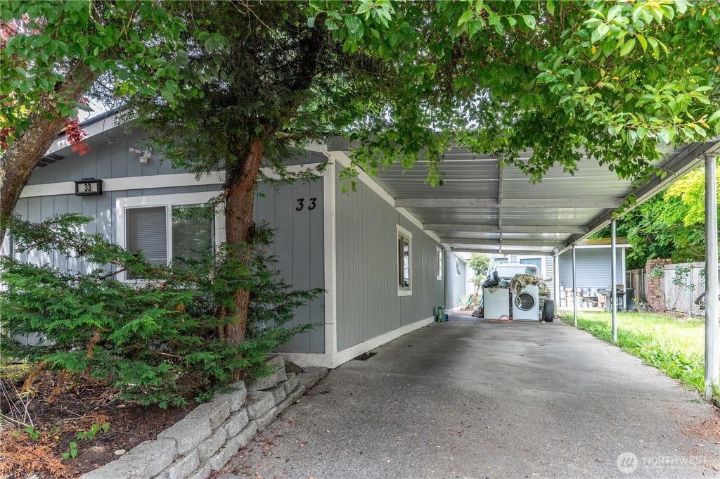 29401 Military Road S #33, Federal Way, WA 98003