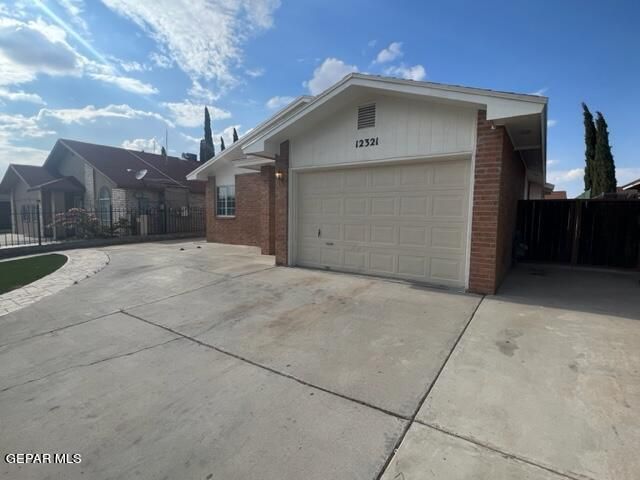 12321 ANGIE BOMBACH Avenue, El Paso, TX 79928