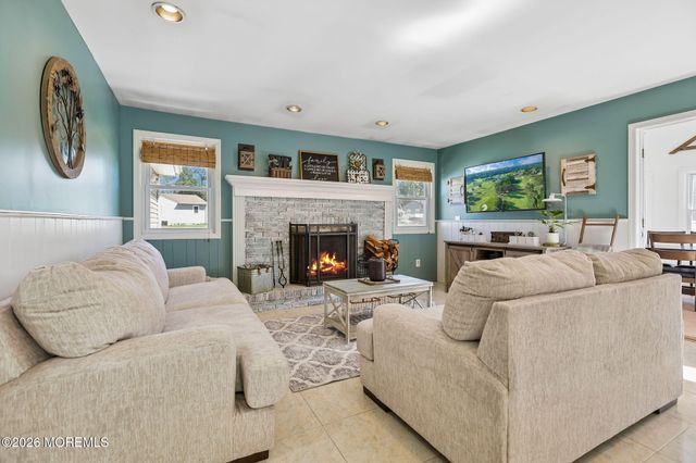 5 Lake Drive, Howell, NJ 07731