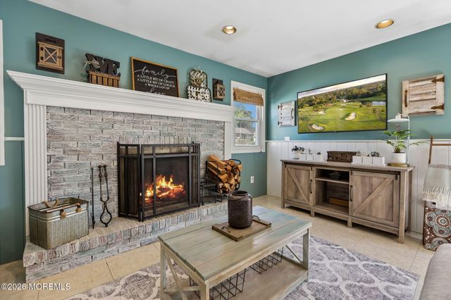 5 Lake Drive, Howell, NJ 07731