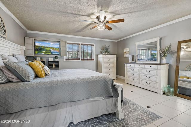 5 Lake Drive, Howell, NJ 07731