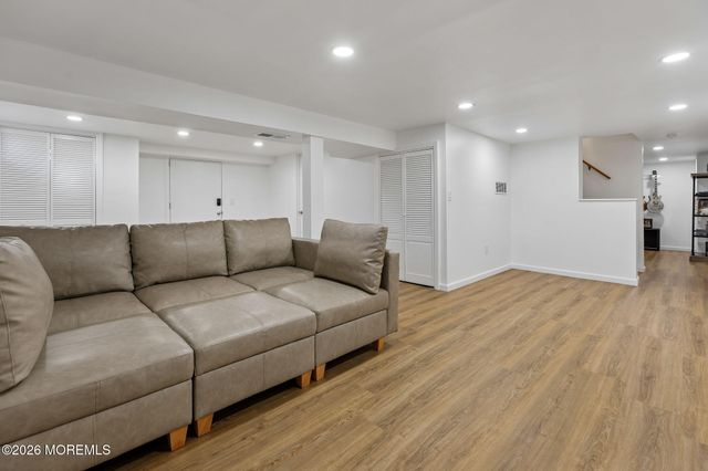 5 Lake Drive, Howell, NJ 07731