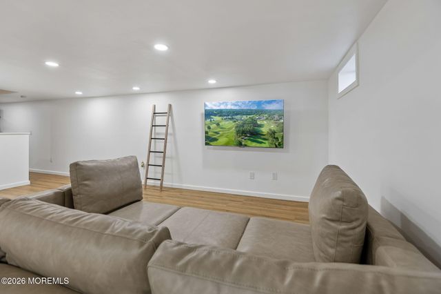 5 Lake Drive, Howell, NJ 07731