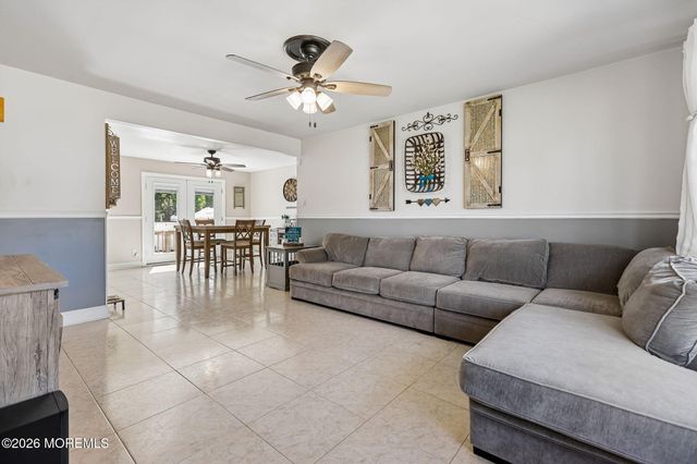 5 Lake Drive, Howell, NJ 07731
