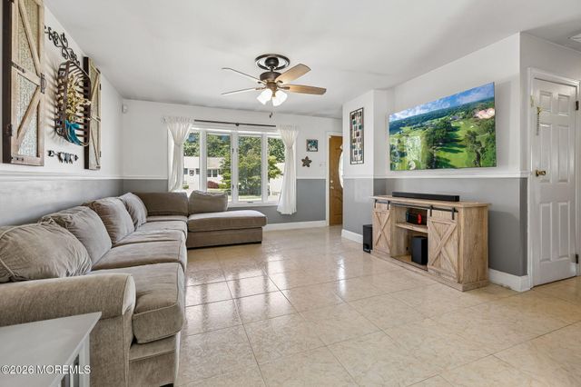 5 Lake Drive, Howell, NJ 07731