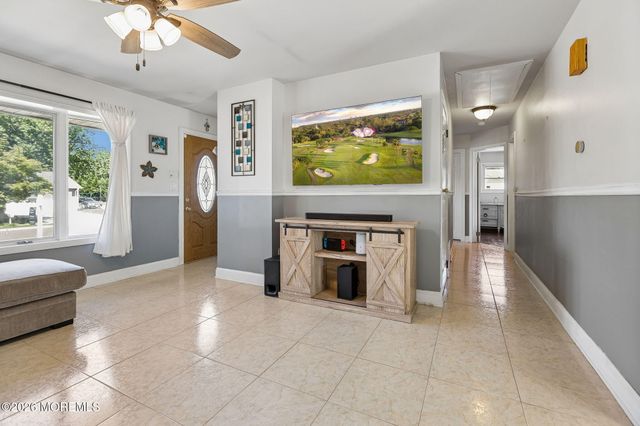 5 Lake Drive, Howell, NJ 07731