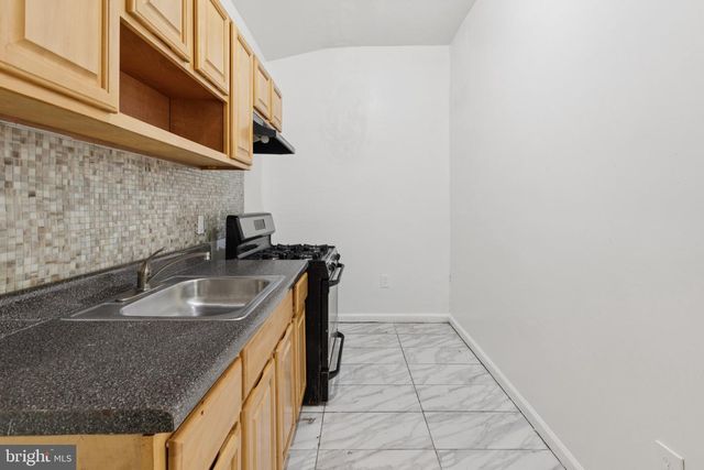 836 HADDON AVE, Camden, NJ 08103