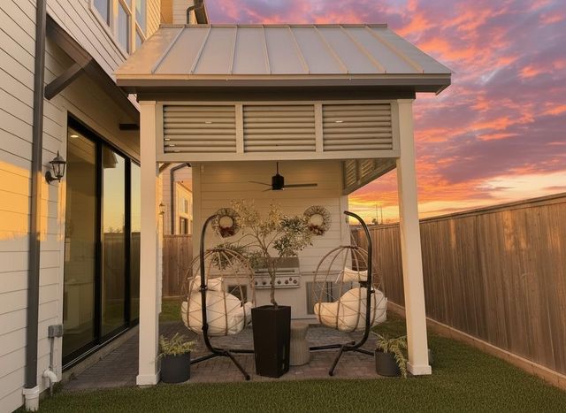 1027 Golden Nectar Lane, Houston, TX 77008