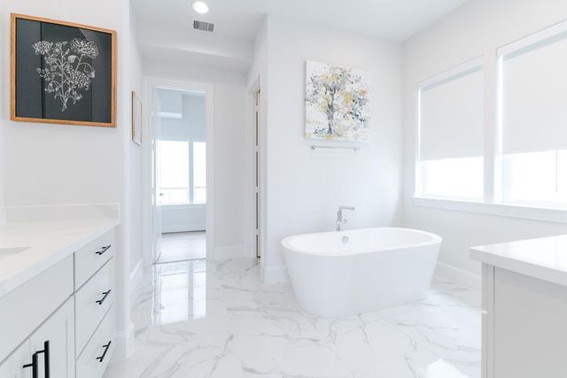 1027 Golden Nectar Lane, Houston, TX 77008