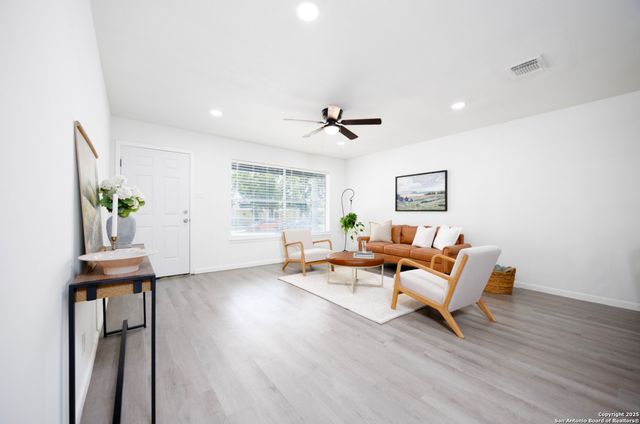 103 ebbtide, San Antonio, TX 78227