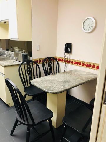 5110 San Felipe Street 273, Houston, TX 77056