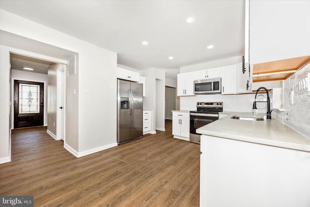 Image 15 of property listing at 6622 GOOSEANDER CT, Frederick, MD 21703