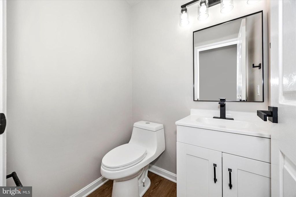 Image 17 of property listing at 6622 GOOSEANDER CT, Frederick, MD 21703