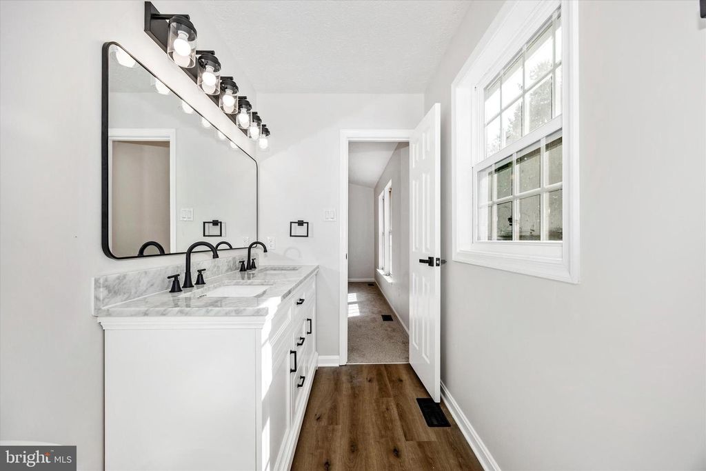 Image 25 of property listing at 6622 GOOSEANDER CT, Frederick, MD 21703
