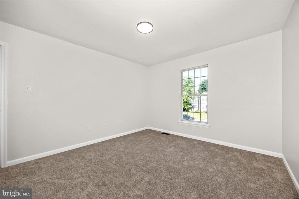 Image 27 of property listing at 6622 GOOSEANDER CT, Frederick, MD 21703