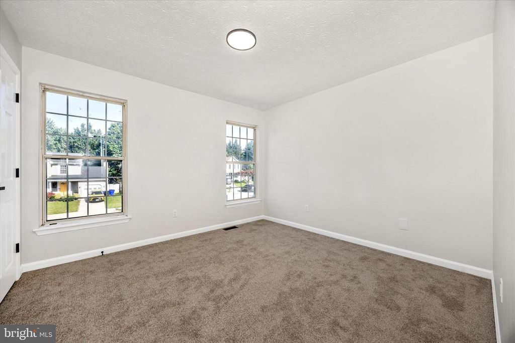 Image 28 of property listing at 6622 GOOSEANDER CT, Frederick, MD 21703