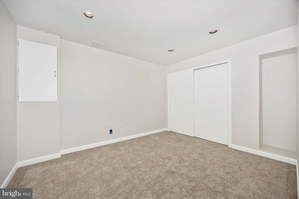 Image 32 of property listing at 6622 GOOSEANDER CT, Frederick, MD 21703