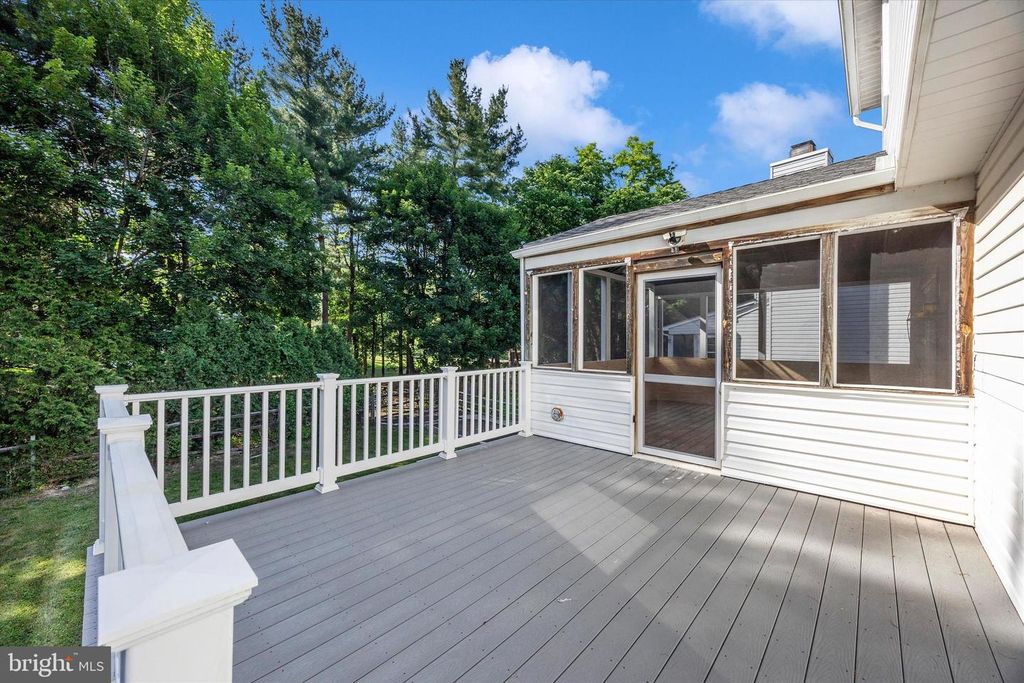 Image 41 of property listing at 6622 GOOSEANDER CT, Frederick, MD 21703